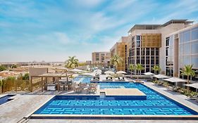 حياة ريجنسي كايرو ويست